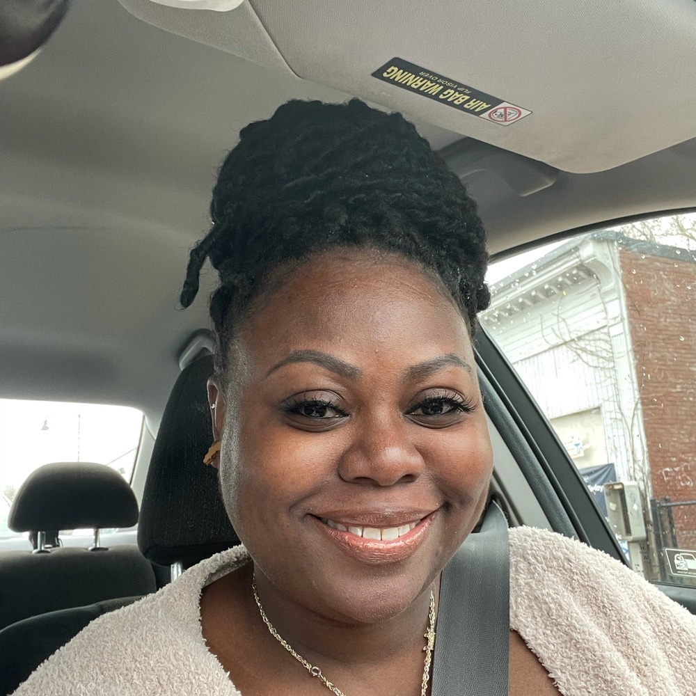 Meet your Posher, Renee